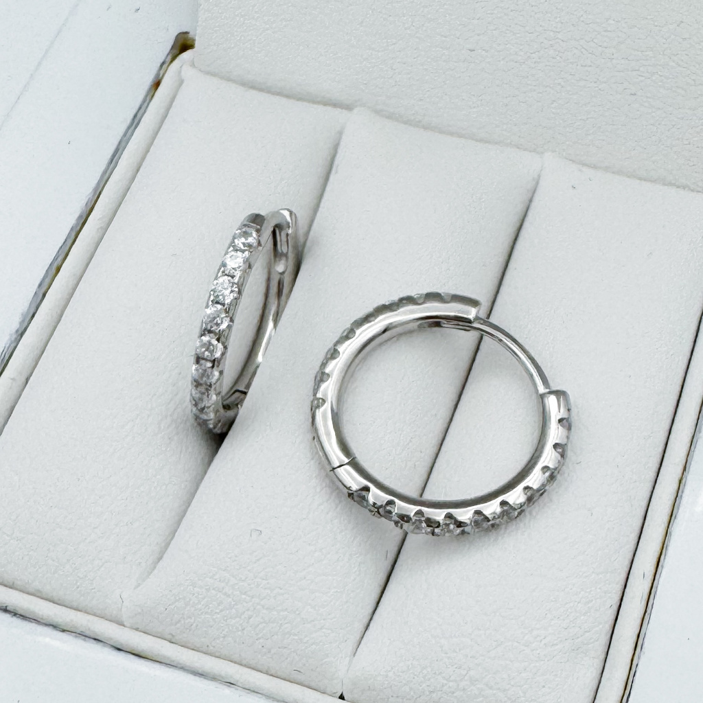 Stříbrné náušnice kruhy se zirkony